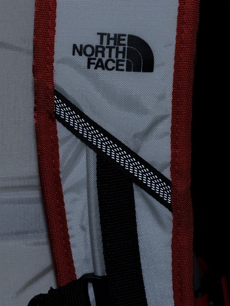 ザノースフェイス THE NORTH FACE ヴェルト27 NM62359-WH バッグ リュック/スポーツ用品>屋外レクリエーション