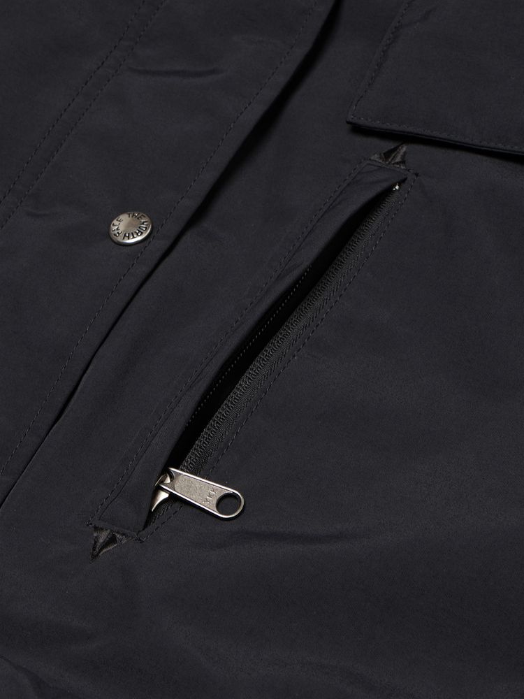 Zipper pocket on the left chest