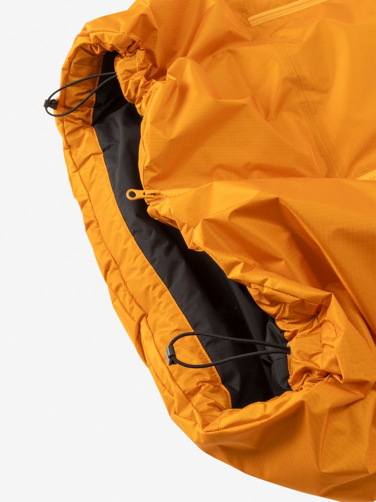 Drawcord at the hem.