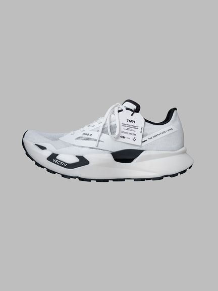 【新品】ノースフェイス　ハイク　スニーカー　26cm TNFH ザ・ノース・フェイス×ハイク』のスニーカーをお試し！ は