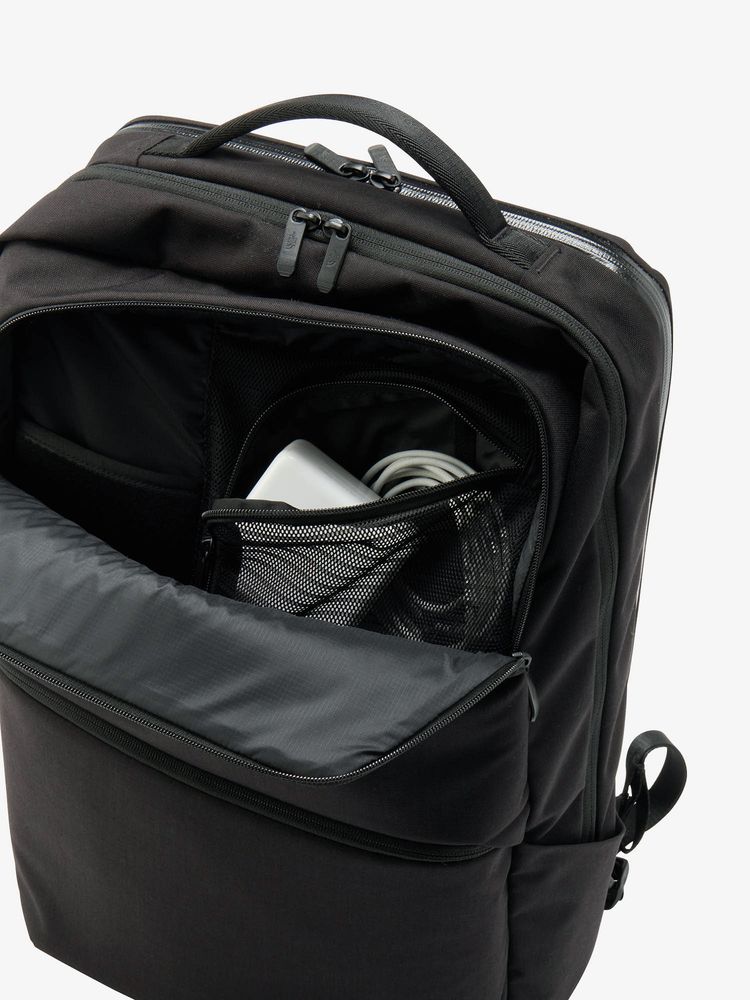 THE NORTH FACE(ザ・ノース・フェイス) ｜シャトルデイパック