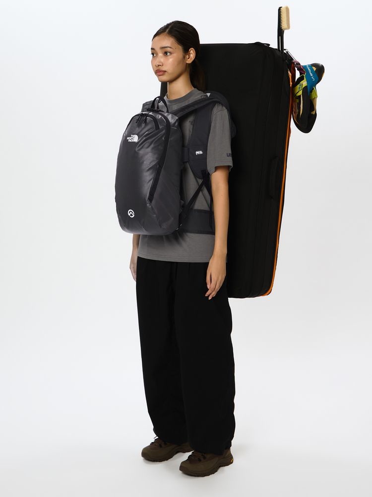 THE NORTH FACE(ザ・ノース・フェイス) ｜ショートスリーブレイバックトライバルティー（ユニセックス）