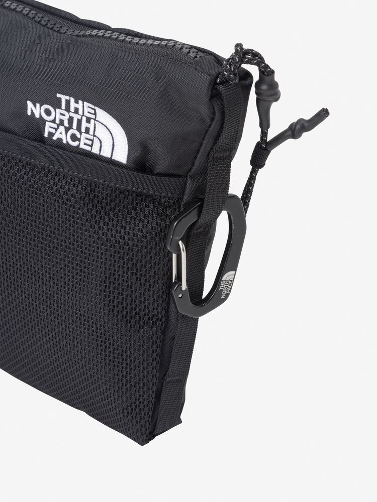 With loop to attach a carabiner (accessories not included)