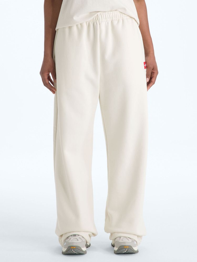 THE NORTH FACE(ザ・ノース・フェイス) ｜レッドボックス スウェットパンツ（レディース）