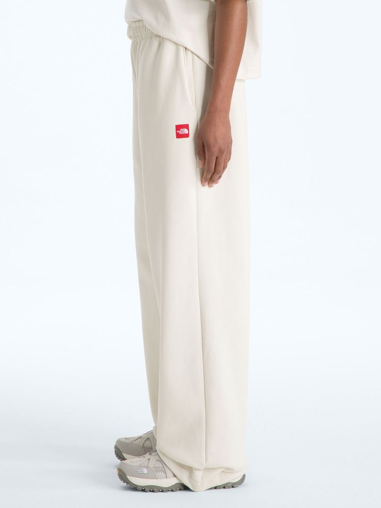 THE NORTH FACE(ザ・ノース・フェイス) ｜レッドボックス スウェットパンツ（レディース）