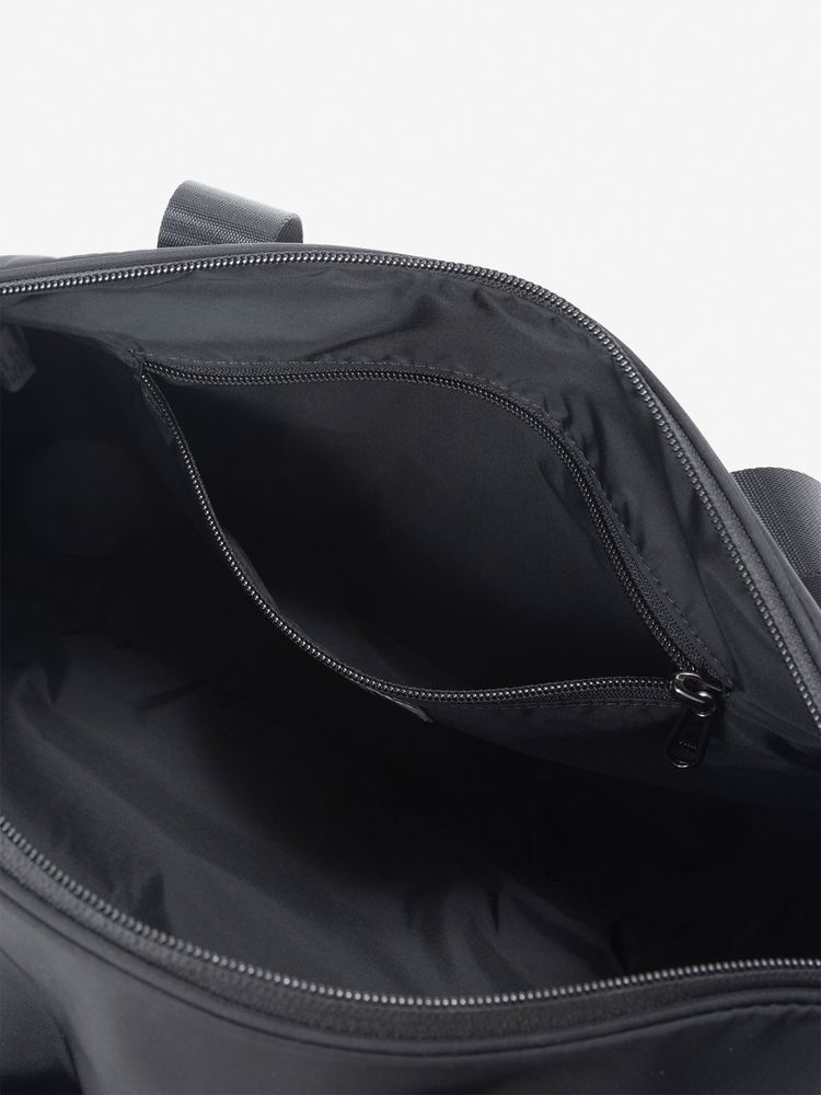 Equipped with a zippered pocket in the main compartment