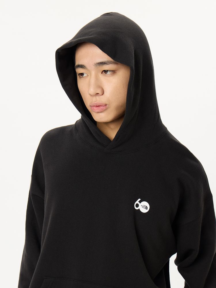 THE NORTH FACE(ザ・ノース・フェイス) ｜60th グラフィックロゴフーディ（ユニセックス）