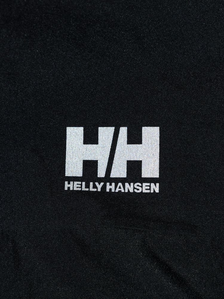 HellyHansenヘリーハンセンダウンジャケットアウターリバーシブル白黒長袖
