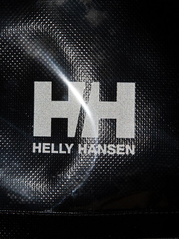 HELLY HANSEN(ヘリーハンセン) ｜チャートPCスリーブバッグ