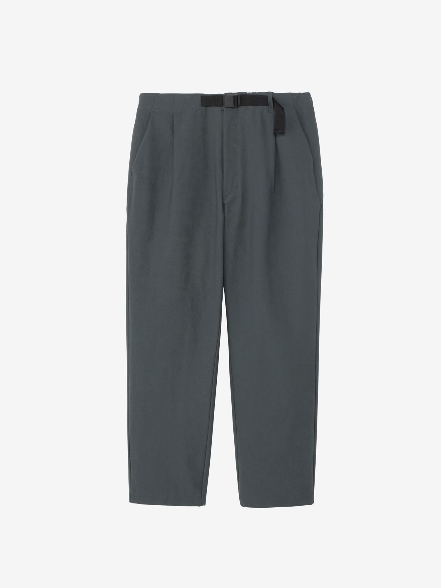 スタッフがおすすめする Lifestyle 定番パンツの夏スタイリング