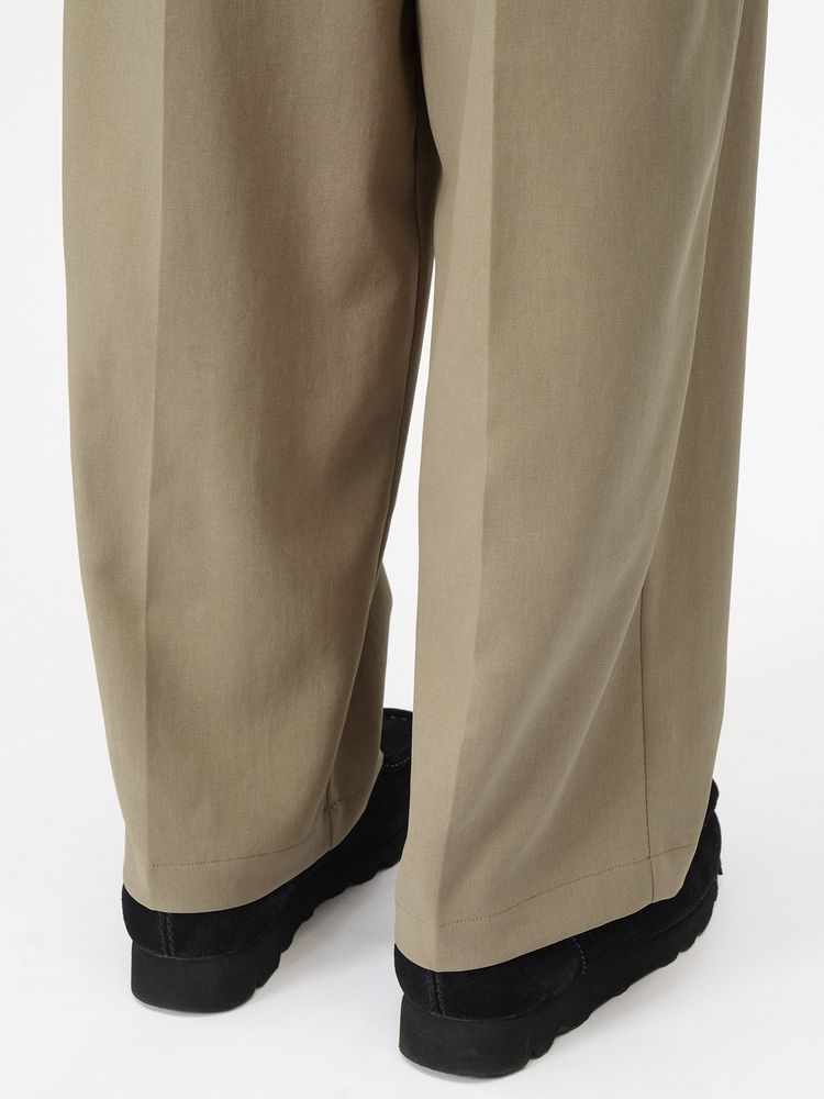 Goldwin(ゴールドウイン) ｜ツータックストレートパンツ（レディース）