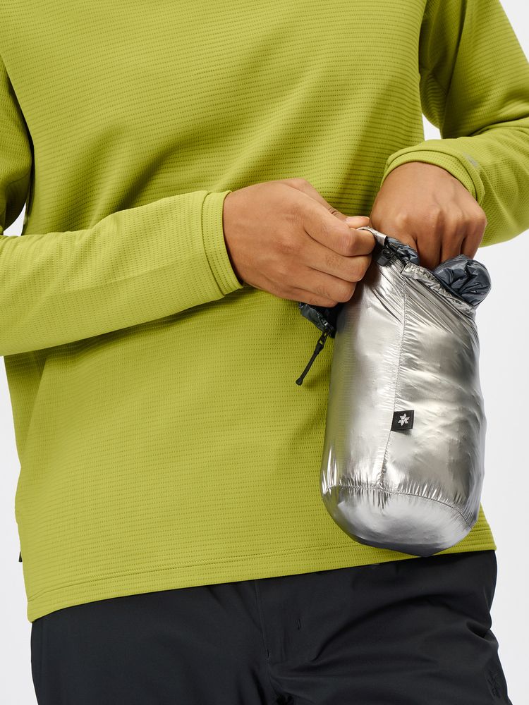 Goldwin(ゴールドウイン) ｜1000フィルパワースパッタリングフーデッドダウンジャケット（ユニセックス）