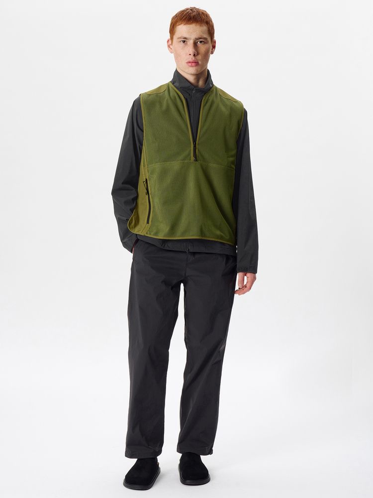 トナリスメッシュハーフジップベスト（ユニセックス）