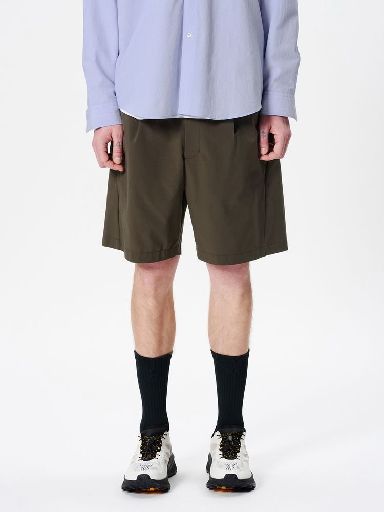 Goldwin(ゴールドウイン) ｜ワンタックライトストレッチショーツ（ユニセックス）