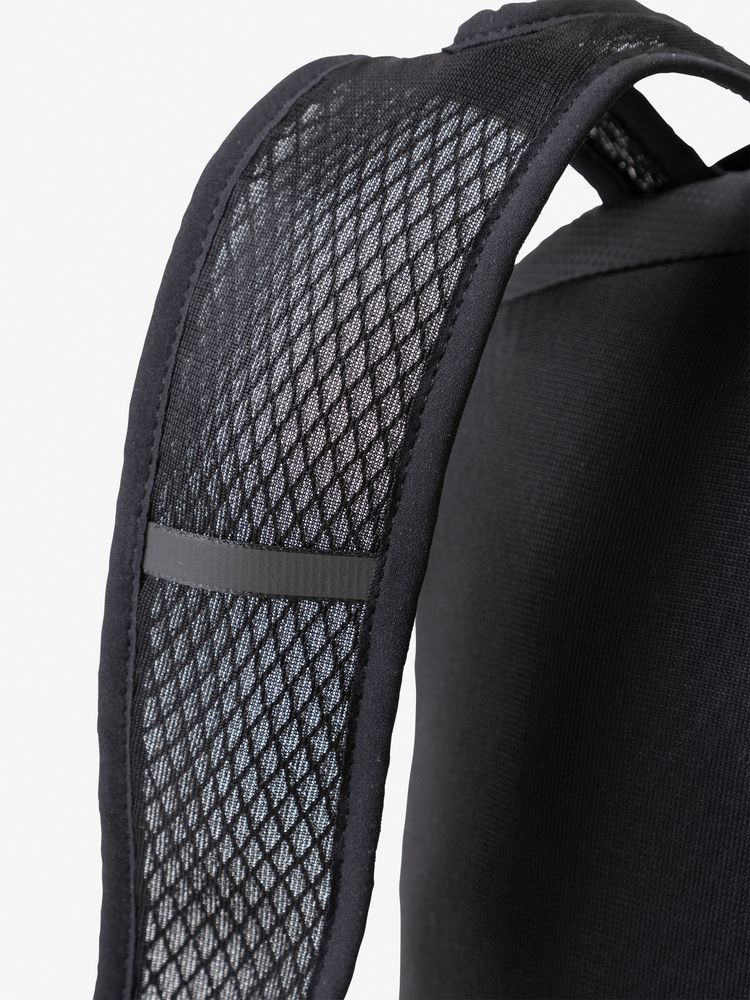 NEUTRALWORKS.(ニュートラルワークス.) ｜コンパクトバックパック（ユニセックス）